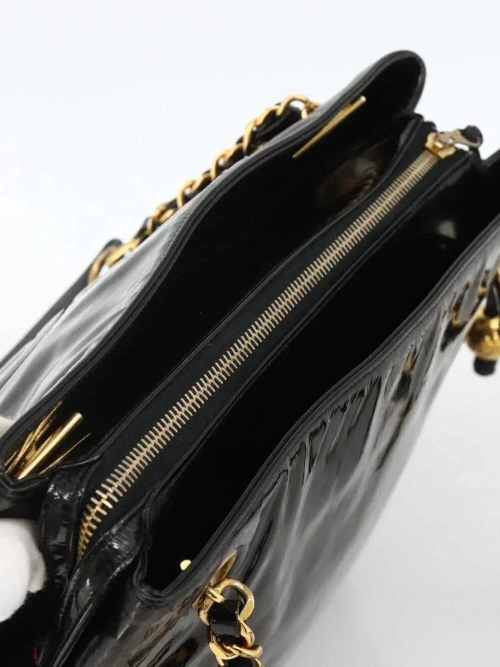 CHANEL brand	chanel color	black
